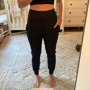 Beyond Yoga Joggers - Black - S